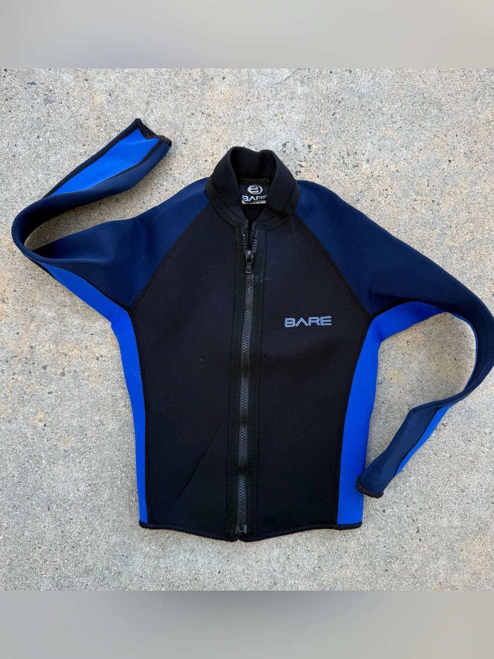Bare wetsuit long sleeve top size 12 youth preloved surf zip front